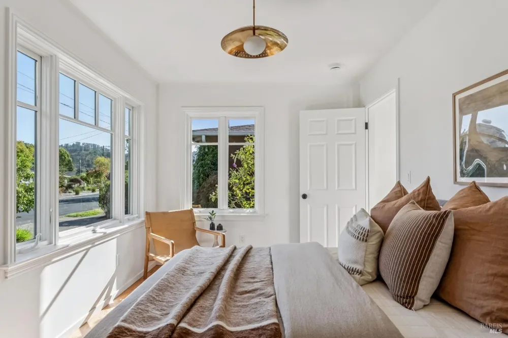 74 Mohawk Avenue Corte Madera, CA 94925