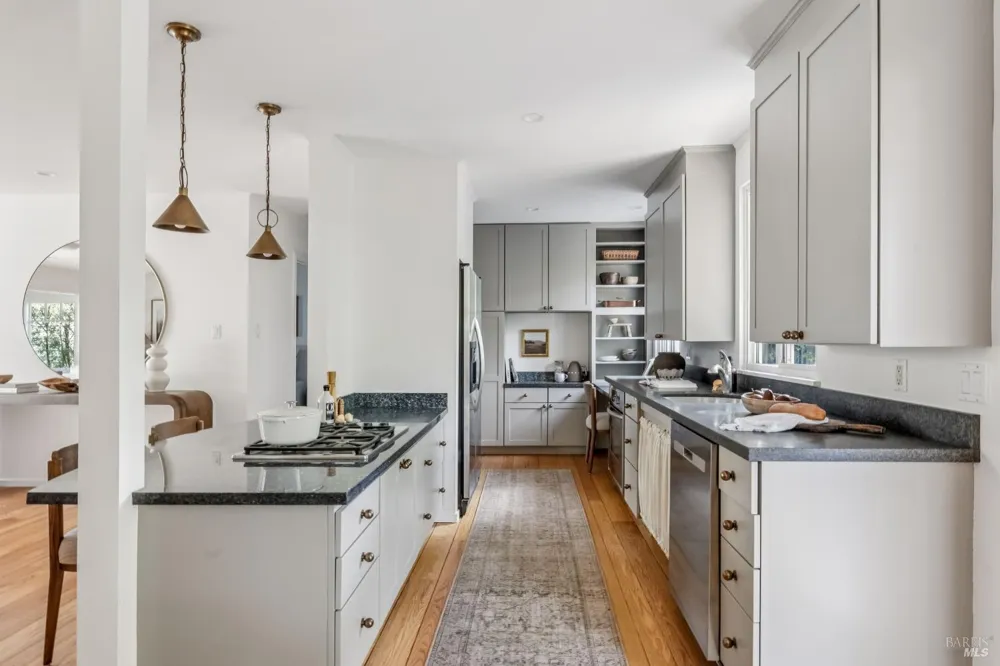 74 Mohawk Avenue Corte Madera, CA 94925