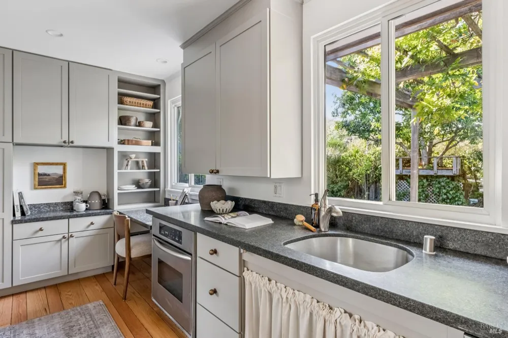74 Mohawk Avenue Corte Madera, CA 94925