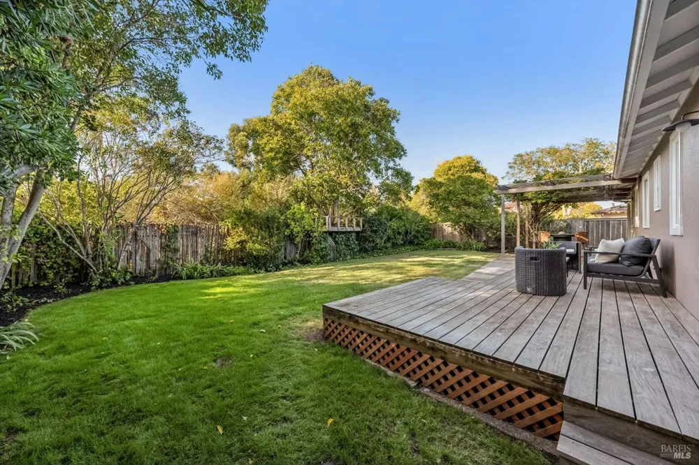 74 Mohawk Avenue Corte Madera, CA 94925