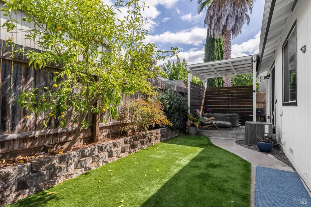 2452 Jadeite Way Santa Rosa, CA 95404