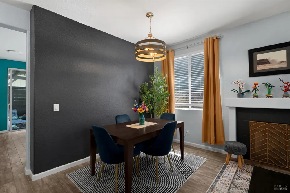2452 Jadeite Way Santa Rosa, CA 95404