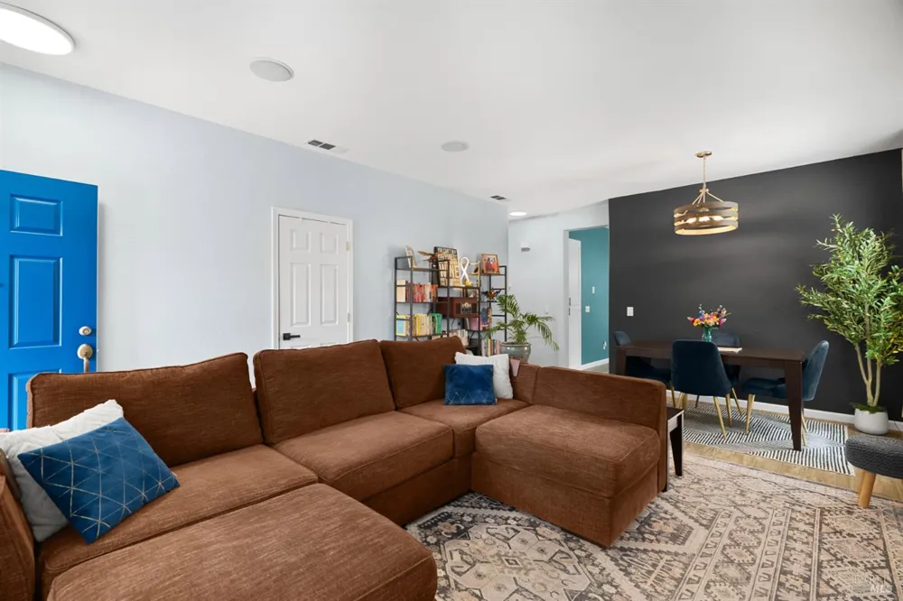 2452 Jadeite Way Santa Rosa, CA 95404