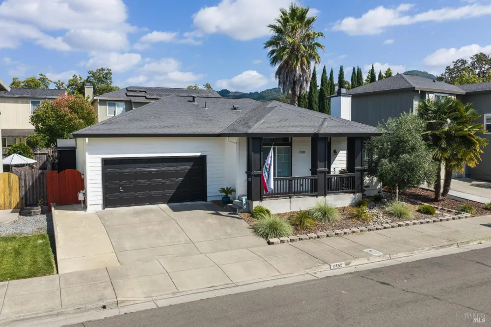2452 Jadeite Way Santa Rosa, CA 95404