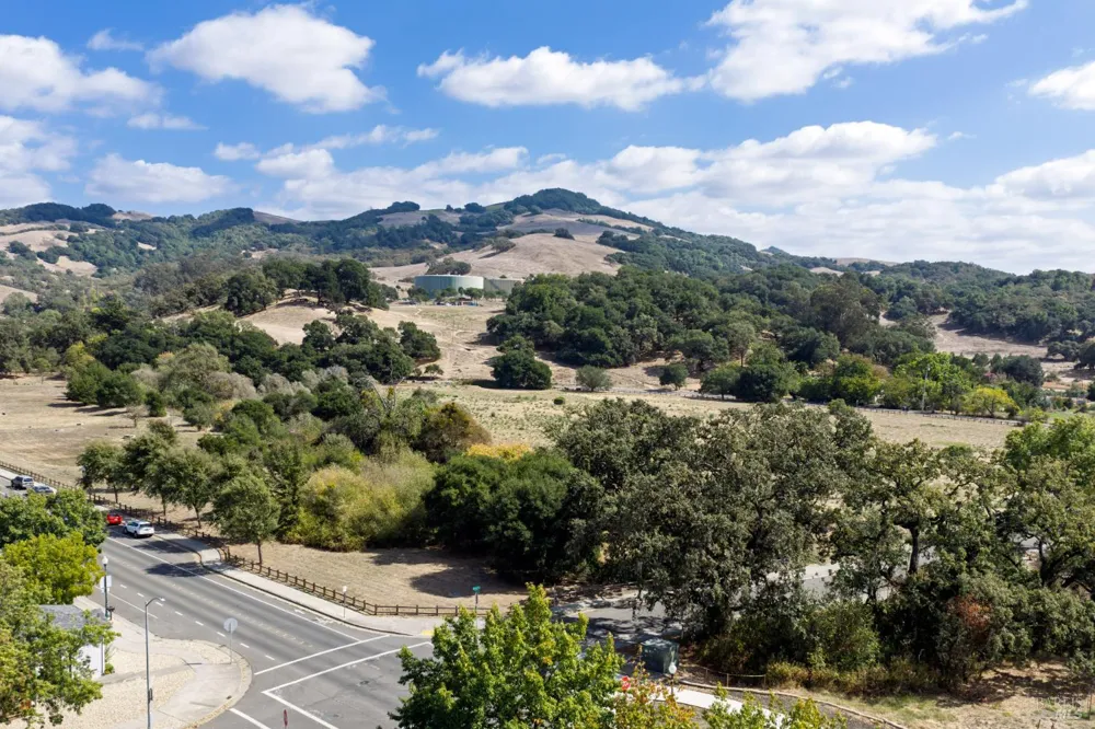 2452 Jadeite Way Santa Rosa, CA 95404