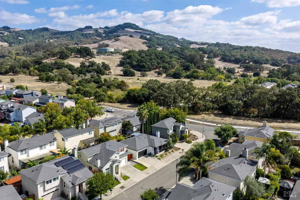 2452 Jadeite Way Santa Rosa, CA 95404