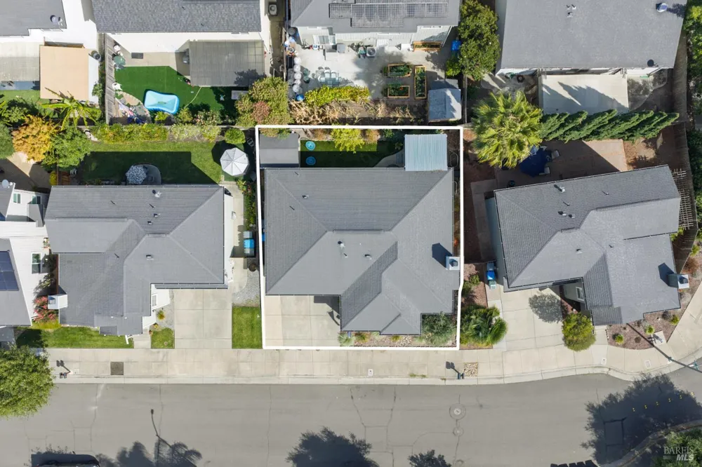 2452 Jadeite Way Santa Rosa, CA 95404
