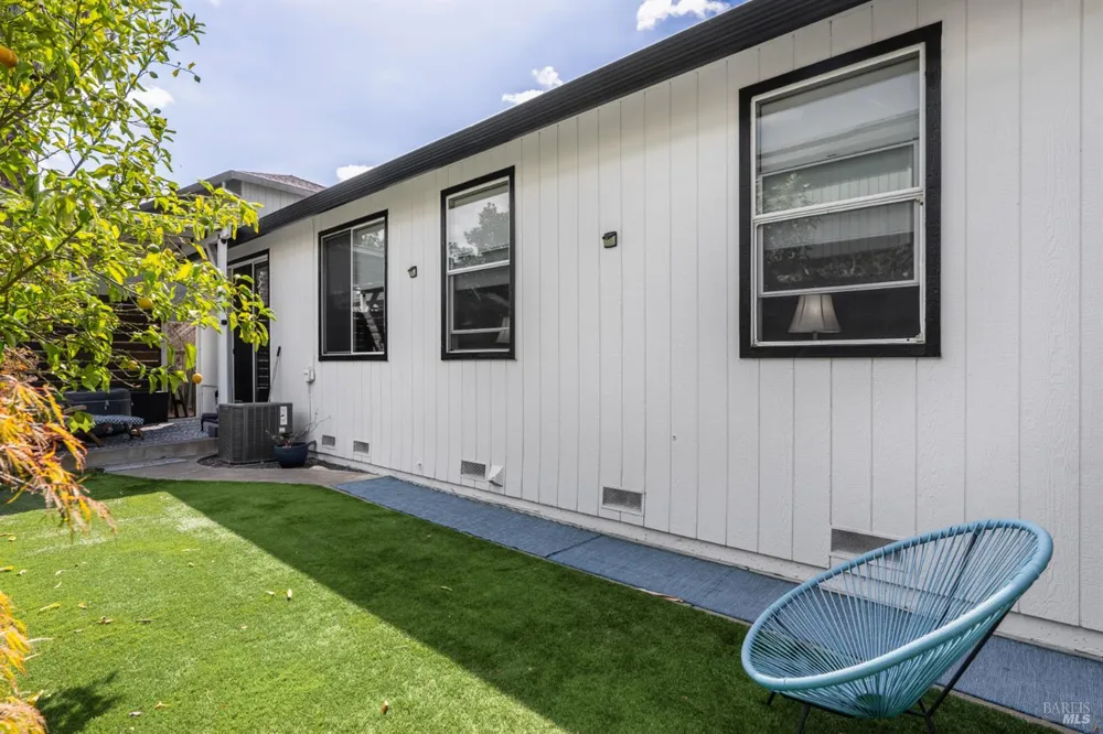 2452 Jadeite Way Santa Rosa, CA 95404