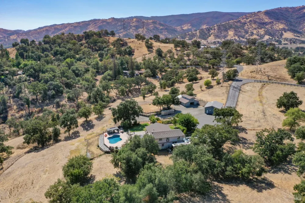 3832 Serenity Hills Road Vacaville, CA 95688