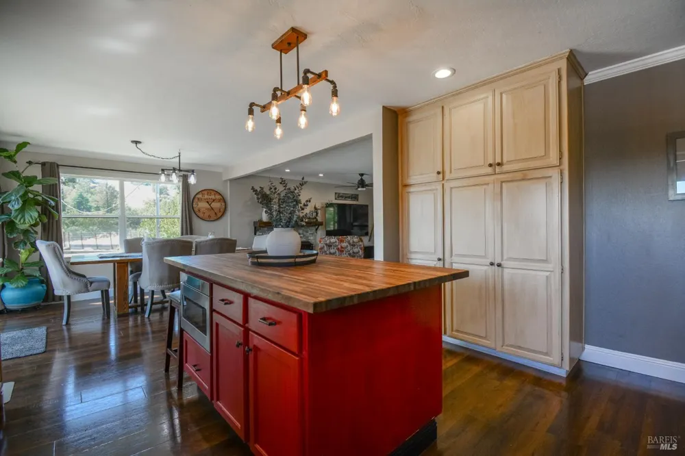 3832 Serenity Hills Road Vacaville, CA 95688