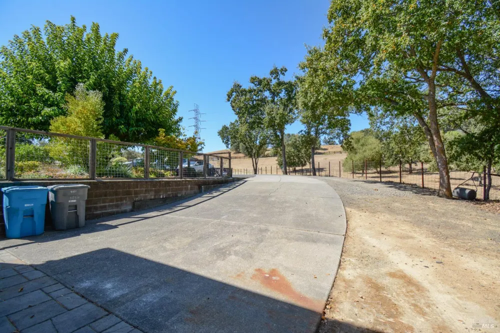 3832 Serenity Hills Road Vacaville, CA 95688
