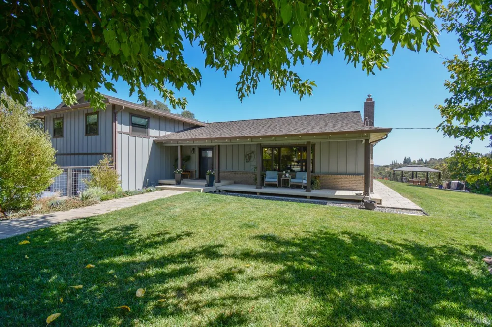 3832 Serenity Hills Road Vacaville, CA 95688