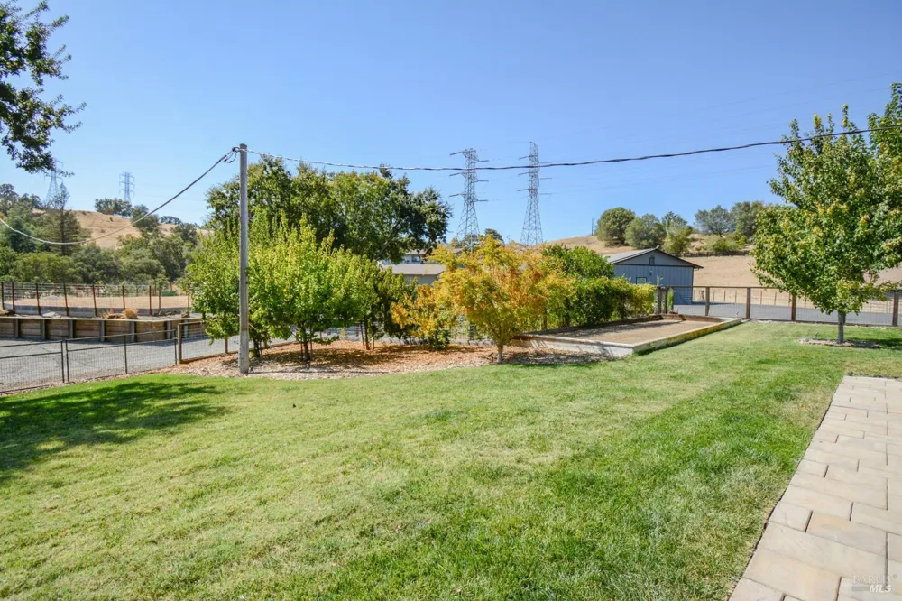3832 Serenity Hills Road Vacaville, CA 95688