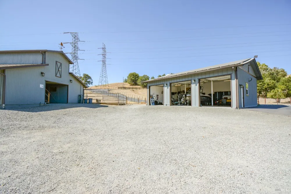 3832 Serenity Hills Road Vacaville, CA 95688