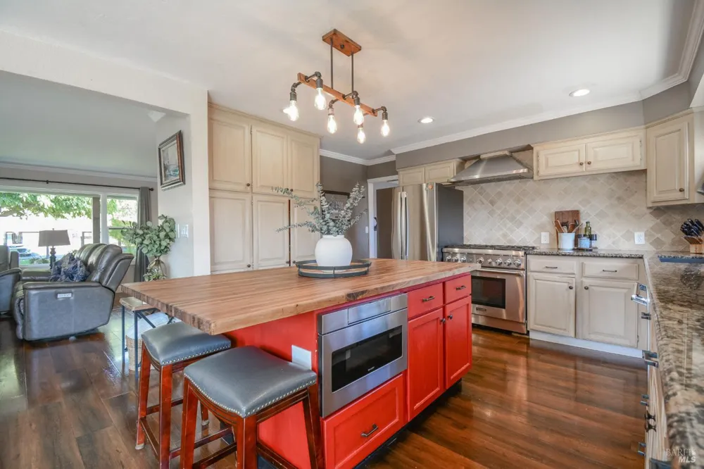 3832 Serenity Hills Road Vacaville, CA 95688