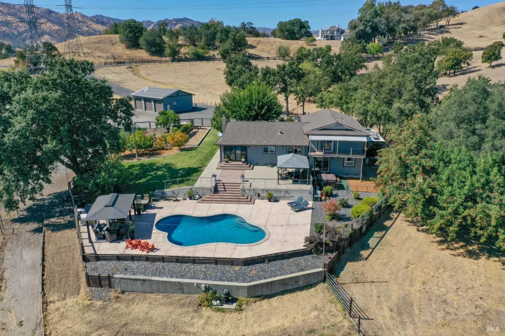 3832 Serenity Hills Road Vacaville, CA 95688