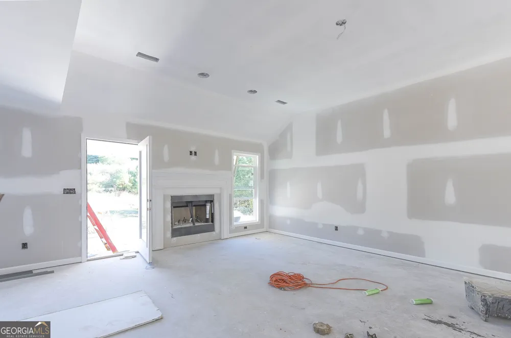 116 Fuller CT Grantville, GA 30220