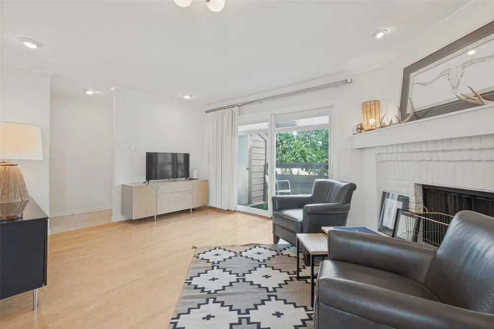 7640 W Greenway Boulevard #8K Dallas, TX 75209