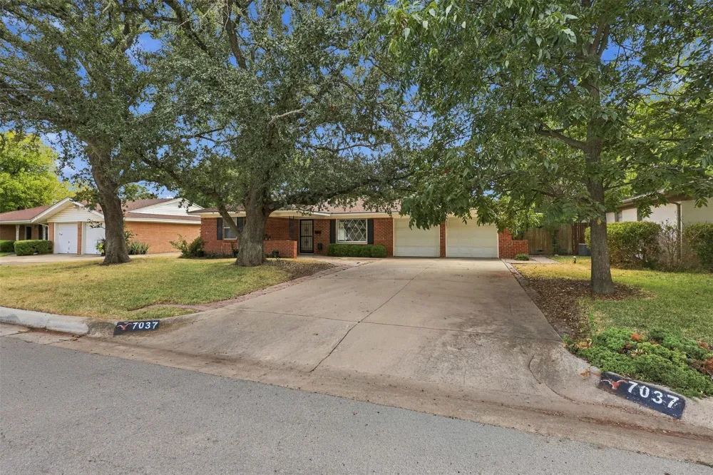 7037 Treehaven Road Fort Worth, TX 76116