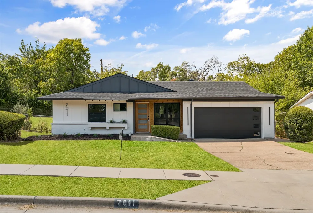 7011 Sweet Sue Lane Dallas, TX 75241