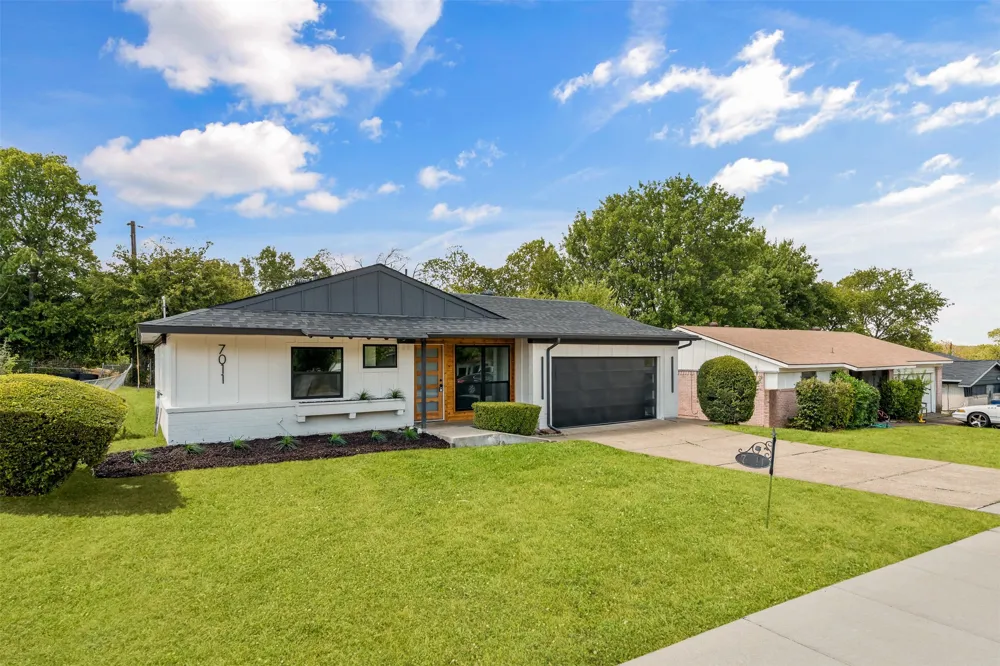 7011 Sweet Sue Lane Dallas, TX 75241