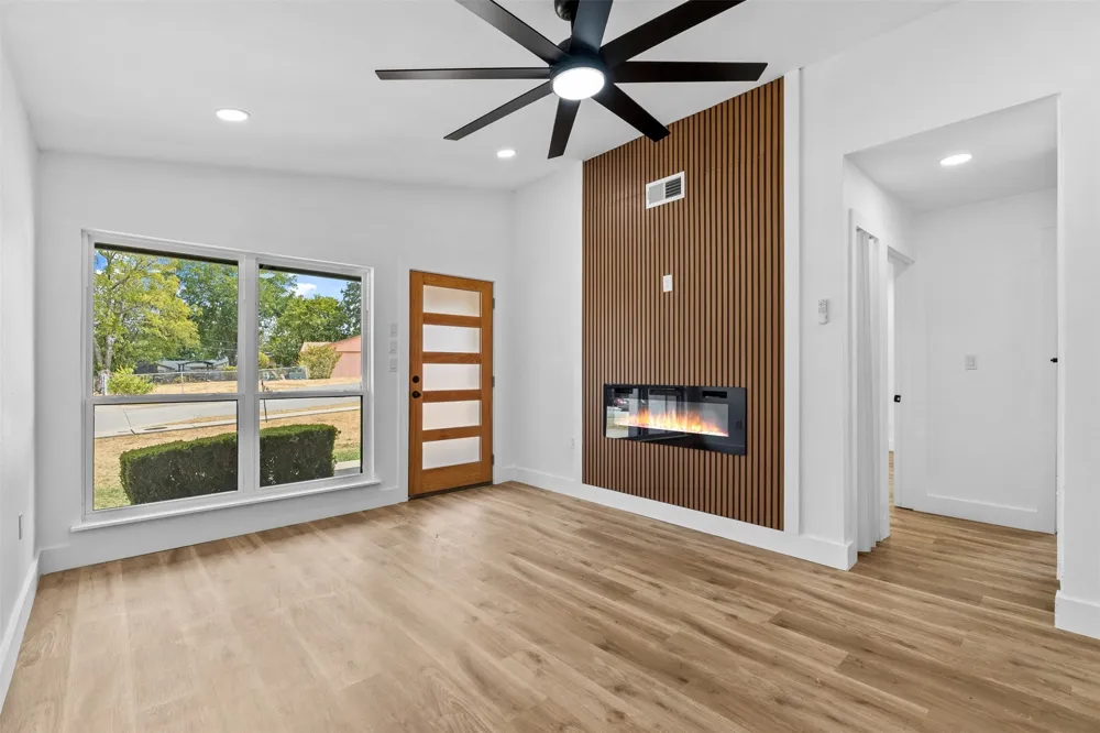 7011 Sweet Sue Lane Dallas, TX 75241