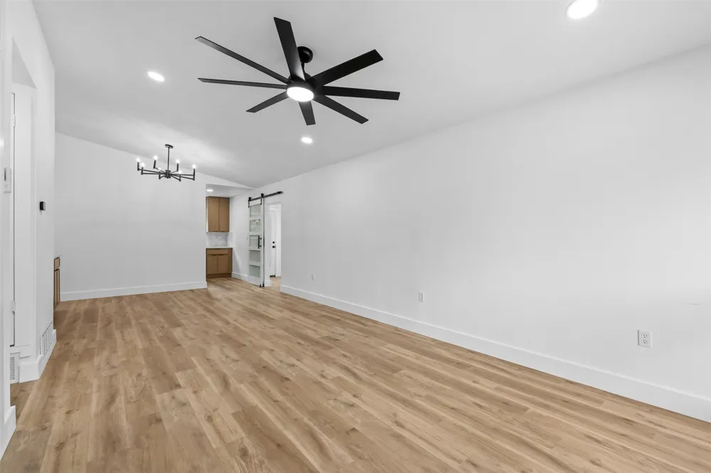 7011 Sweet Sue Lane Dallas, TX 75241