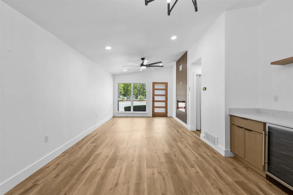 7011 Sweet Sue Lane Dallas, TX 75241