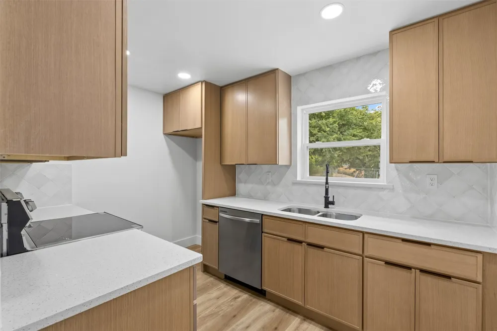 7011 Sweet Sue Lane Dallas, TX 75241
