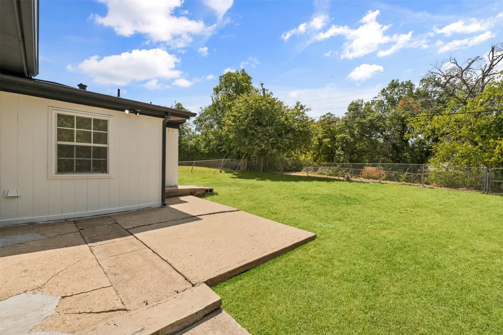 7011 Sweet Sue Lane Dallas, TX 75241