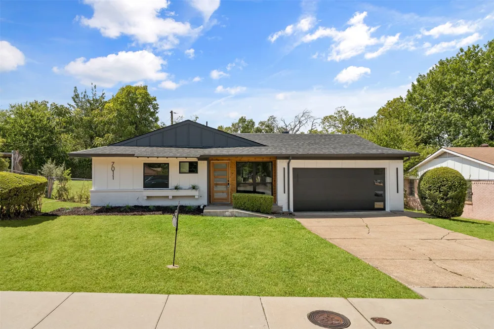 7011 Sweet Sue Lane Dallas, TX 75241