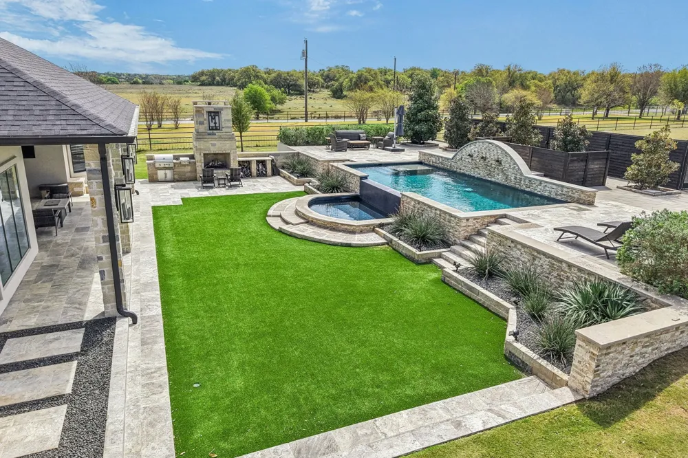 173 Via Lago Belton, TX 76513