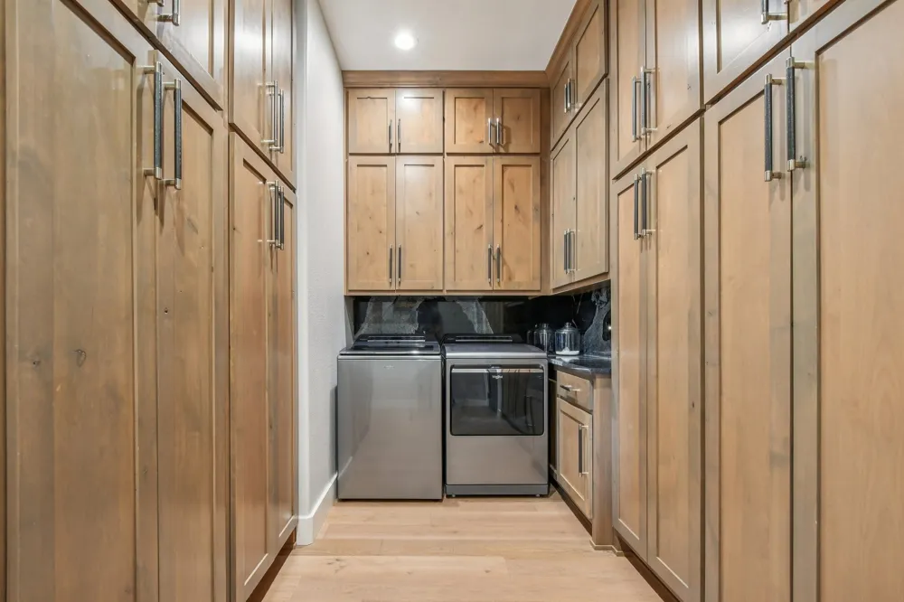 173 Via Lago Belton, TX 76513