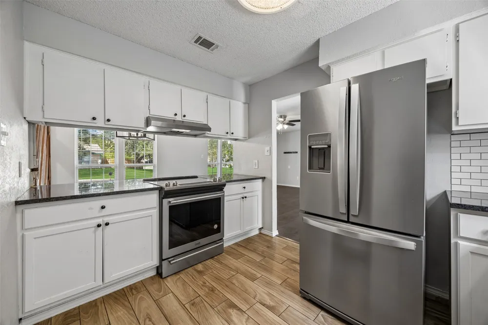 3804 Indian Wells Drive Arlington, TX 76017