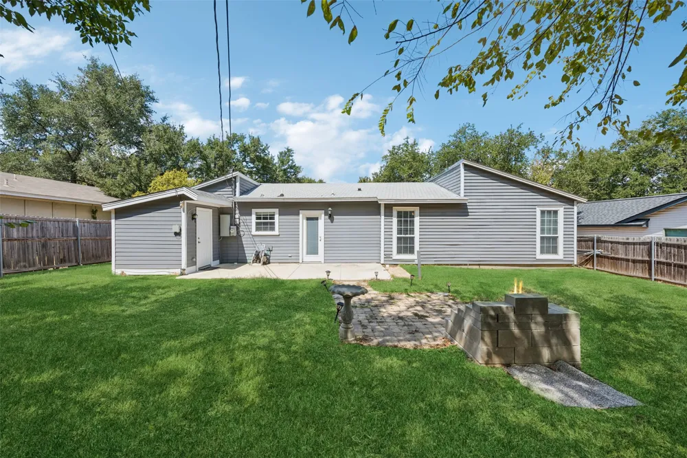 3804 Indian Wells Drive Arlington, TX 76017