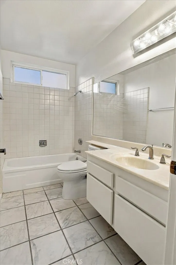 19110 Pala Mesa Place Porter Ranch, CA 91326
