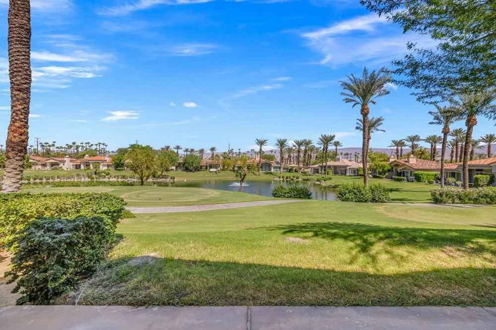 542 Red Arrow Trail Palm Desert, CA 92211