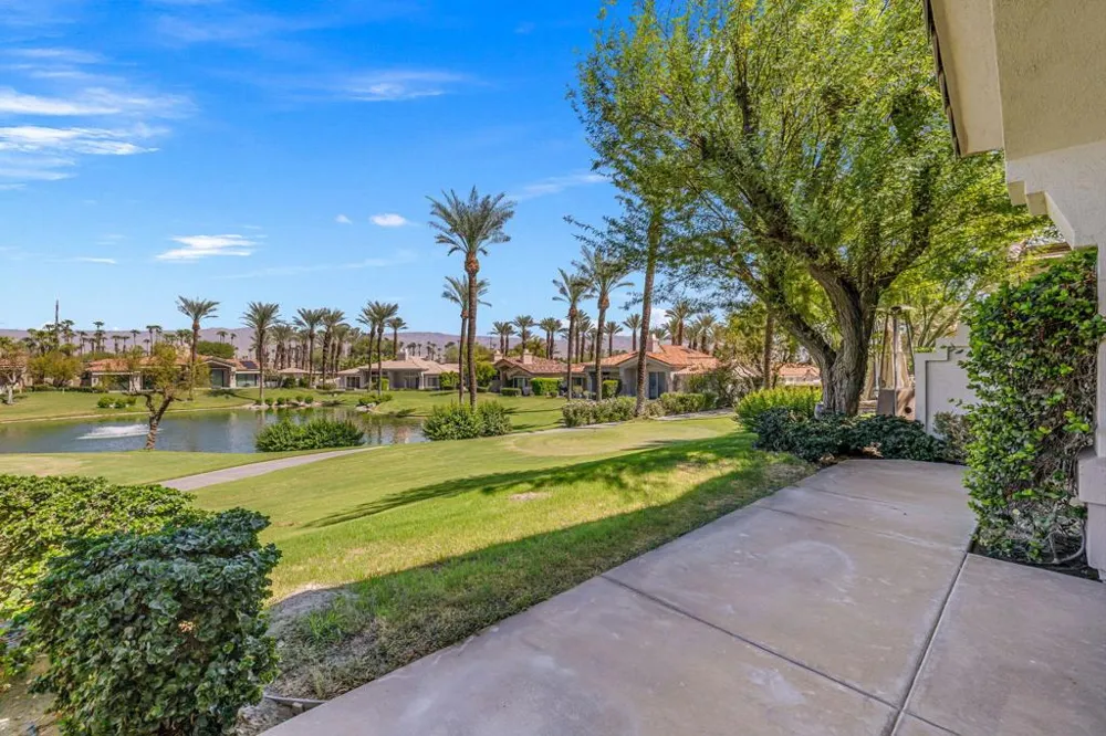 542 Red Arrow Trail Palm Desert, CA 92211