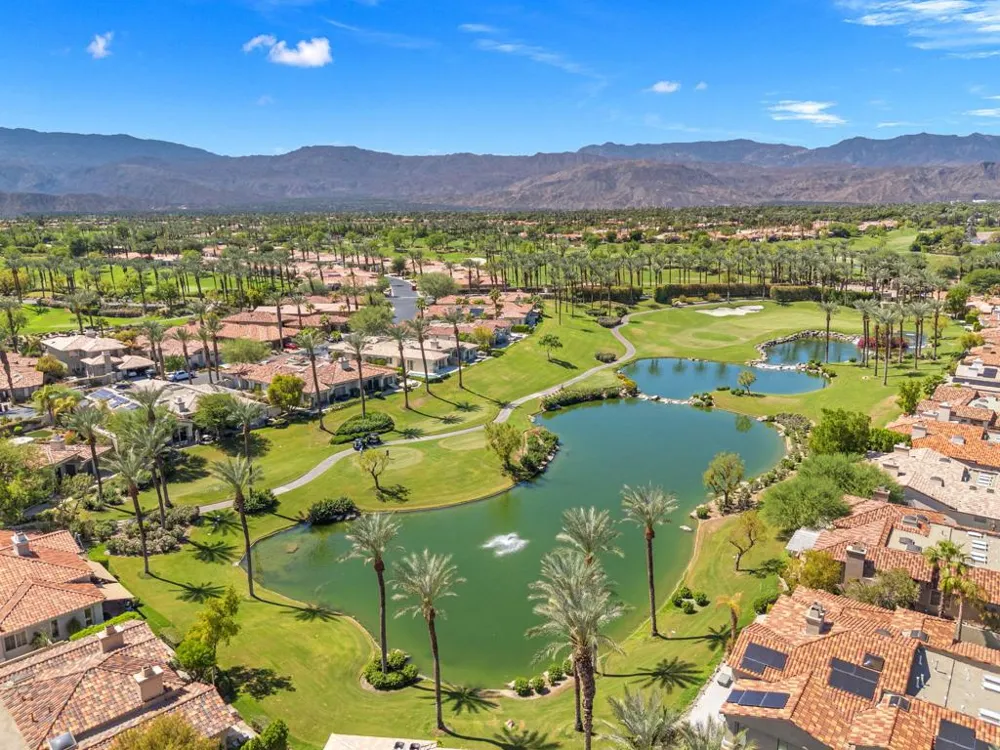 542 Red Arrow Trail Palm Desert, CA 92211