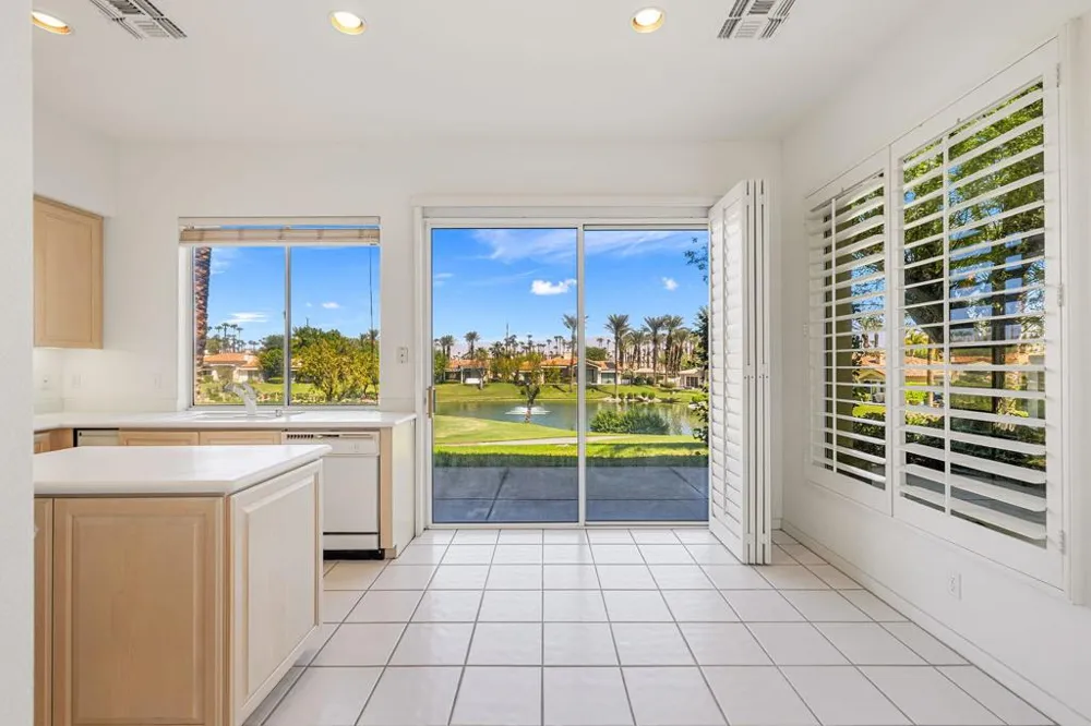 542 Red Arrow Trail Palm Desert, CA 92211