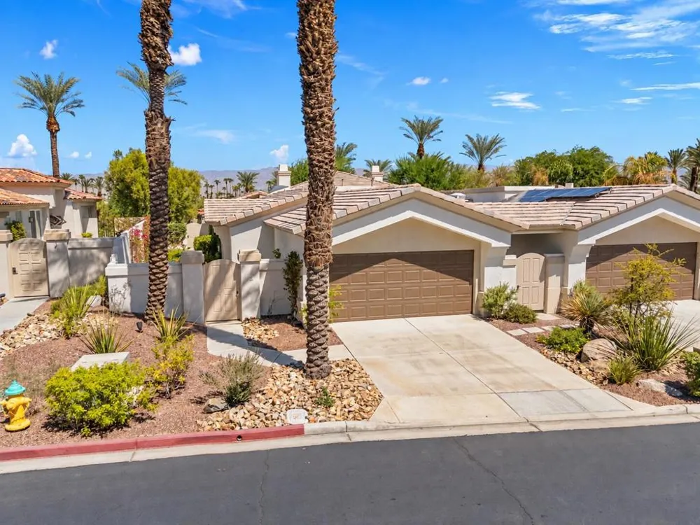 542 Red Arrow Trail Palm Desert, CA 92211