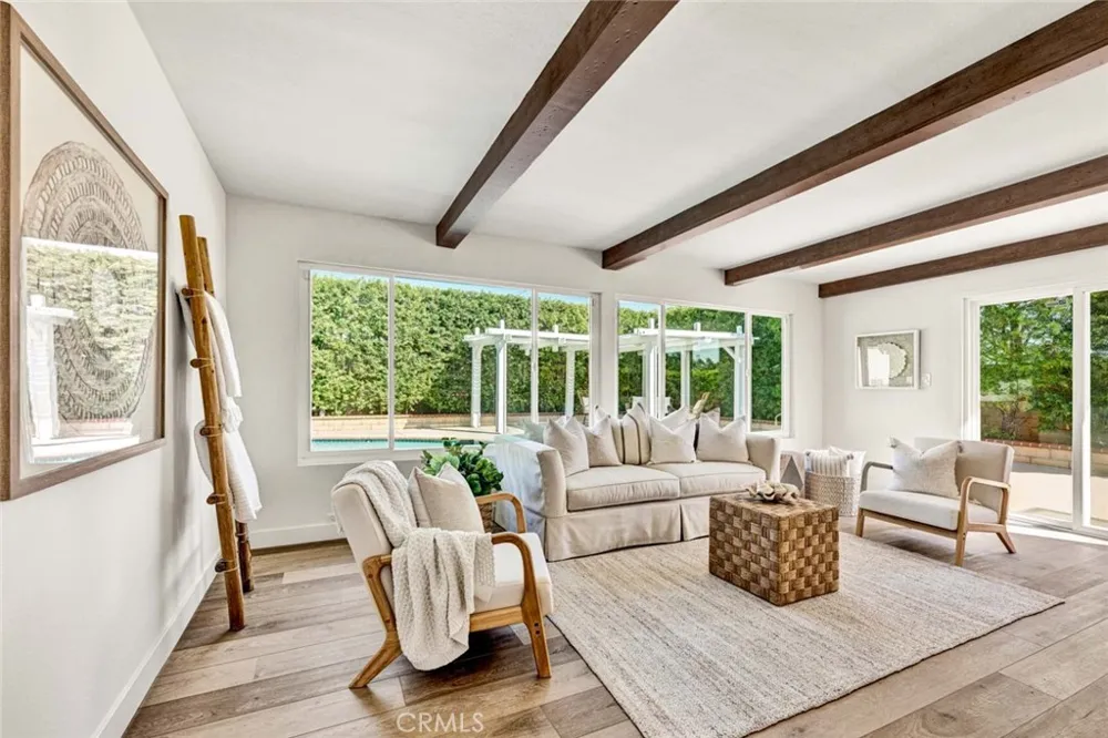 13232 Sandhurst Place Santa Ana, CA 92705
