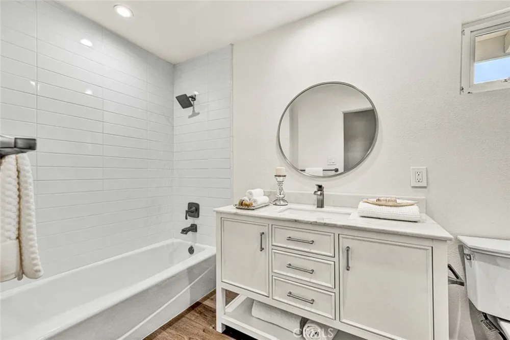 13232 Sandhurst Place Santa Ana, CA 92705