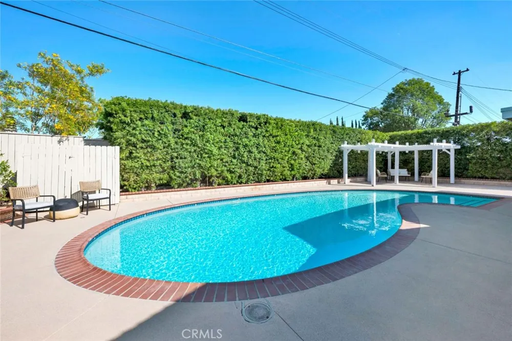 13232 Sandhurst Place Santa Ana, CA 92705