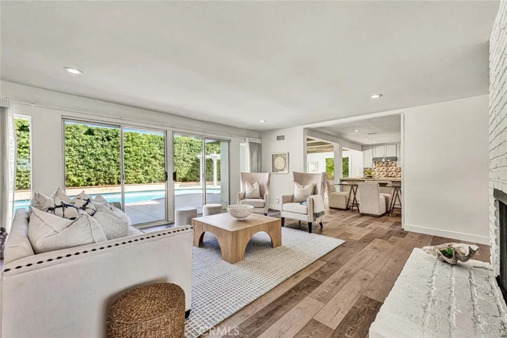 13232 Sandhurst Place Santa Ana, CA 92705