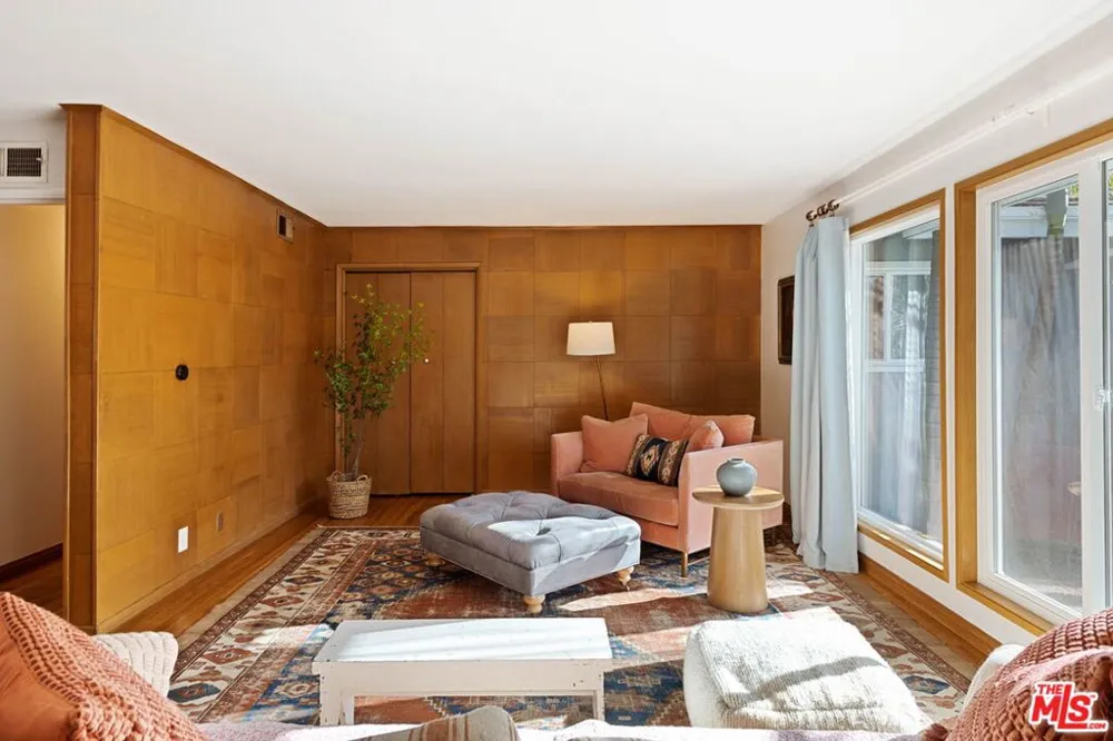 4252 Fair Avenue #10 Los Angeles, CA 91602