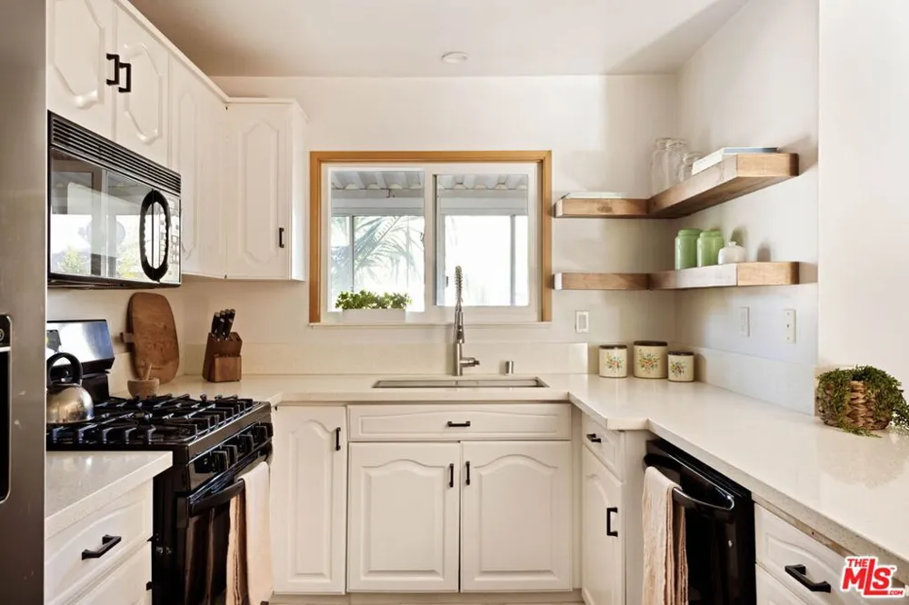 4252 Fair Avenue #10 Los Angeles, CA 91602