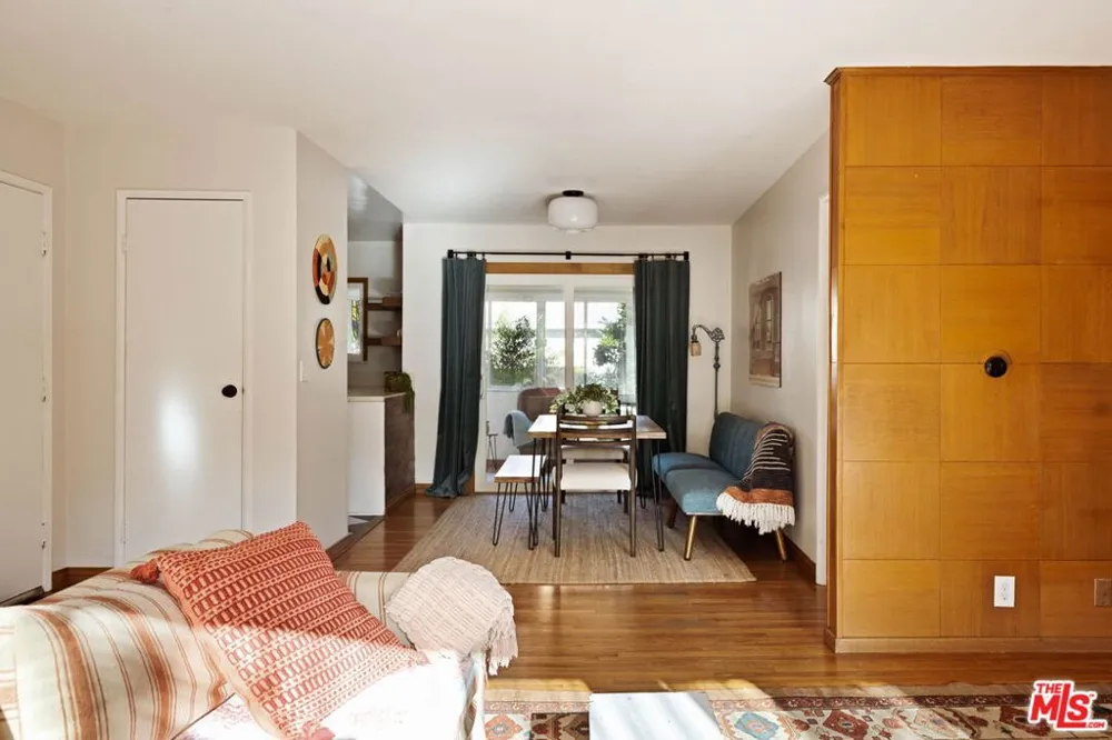 4252 Fair Avenue #10 Los Angeles, CA 91602