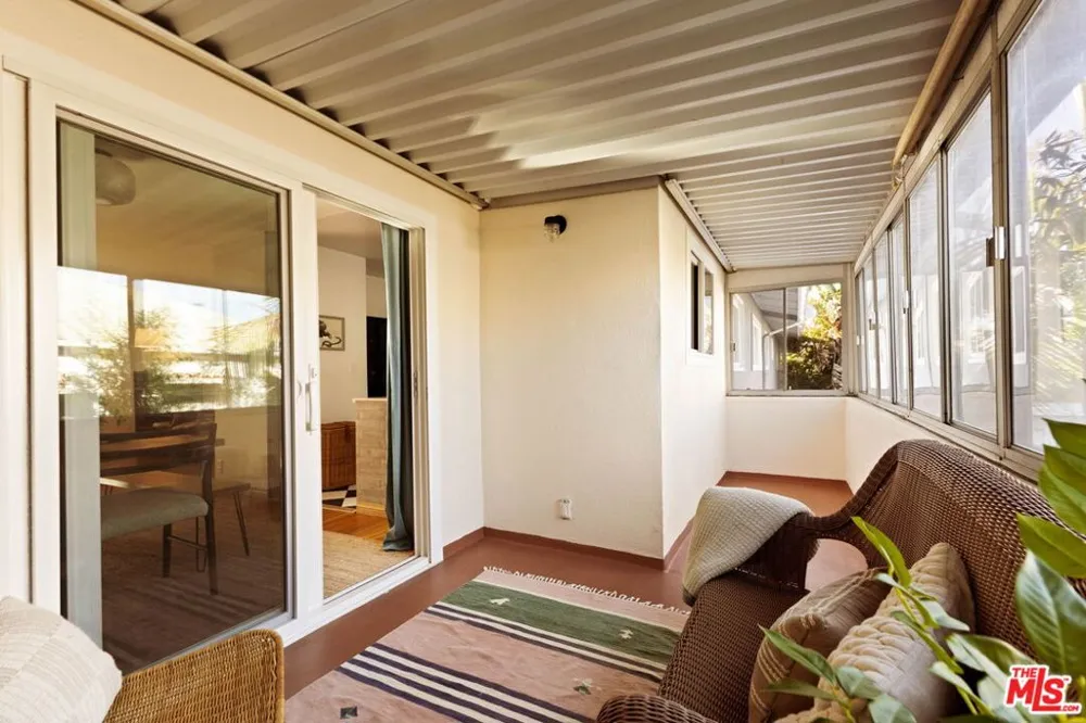 4252 Fair Avenue #10 Los Angeles, CA 91602