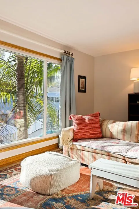 4252 Fair Avenue #10 Los Angeles, CA 91602